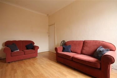 3 bed flat, Hazelwood Avenue, Jesmond, Newcastle, NE23HU - Image 1